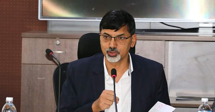 राज्यले कुनै पनि हालतमा लकडावनको बाटो रोज्न सकिँदैन : अर्थ मन्त्री शर्मा