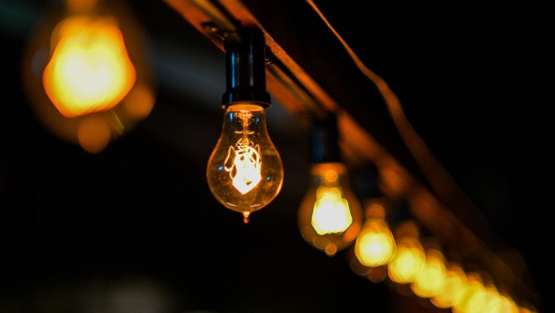 झिनो हवाहुरिमा पनि बति अवरुद्ध हुँदा सर्लाहिका सर्वसाधारलाई सास्ती