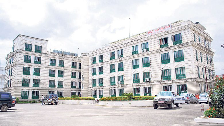 हरेक नेपालीको टाउकोमा ६३ हजार ३१० ऋणभार