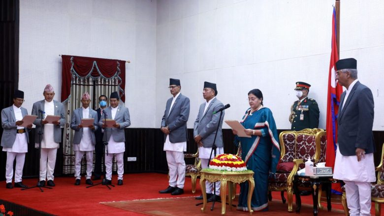 नवनियुक्त ४ मन्त्रीद्धारा शपथ