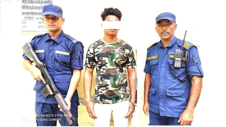 फरार प्रतिवादी राजदेवीबाट पक्राउ