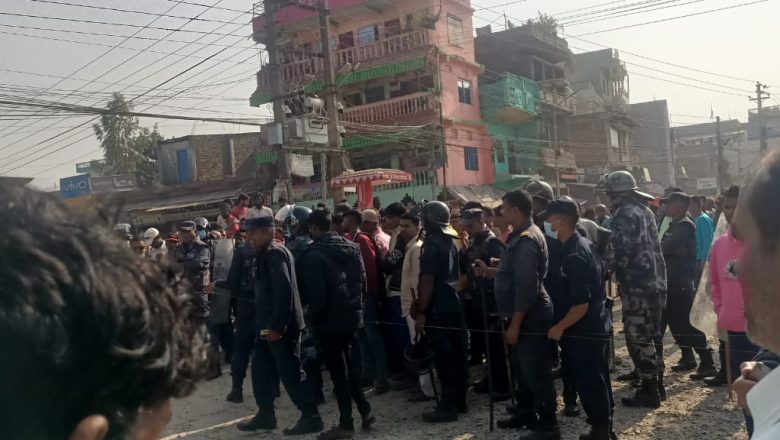 सडक दुर्घटनामा एक व्यापारिककाे मृत्यु, निश्पक्ष छानविनकाे माँग गर्दै गरुडाका व्यापारी