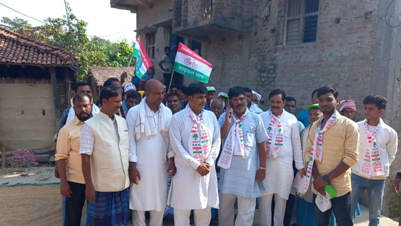 घर-घरबाट आर्शिवाद ग्रहण गर्दै विधायक उम्मेवार शेख जमसैद