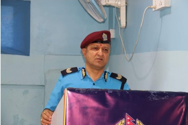 इमान्दारिता पुर्वक पदिय दायित्व निर्वाह गर्न डिआइजी बास्ताेलाकाे आदेश